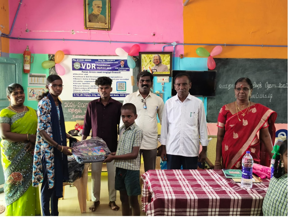 Government school students at bag donation event